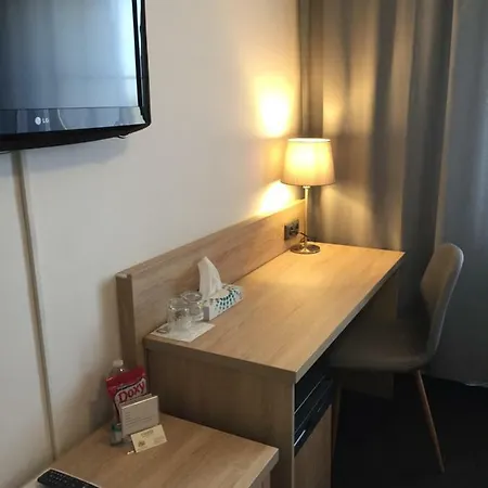 Πανσιόν Restaurace A U Hasicu 3*